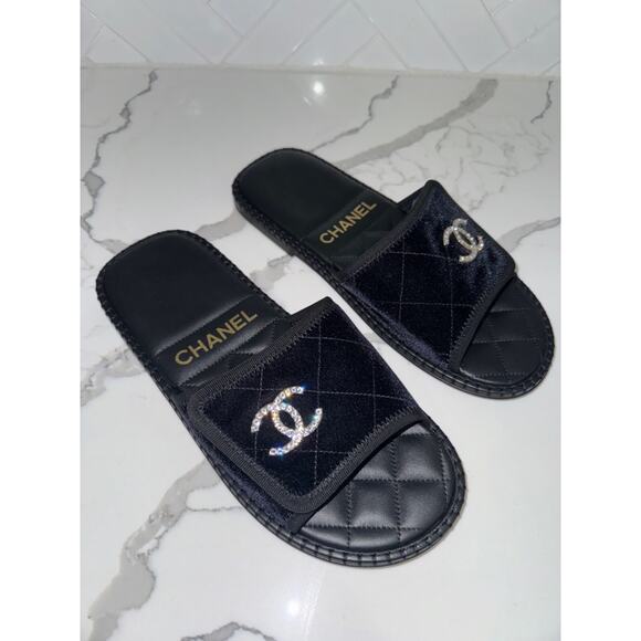 Chanel 23M Black Velvet Crystal CC Logo Hotel Mule Slide Slip On Flat Sandal 40 - Picture 10 of 16